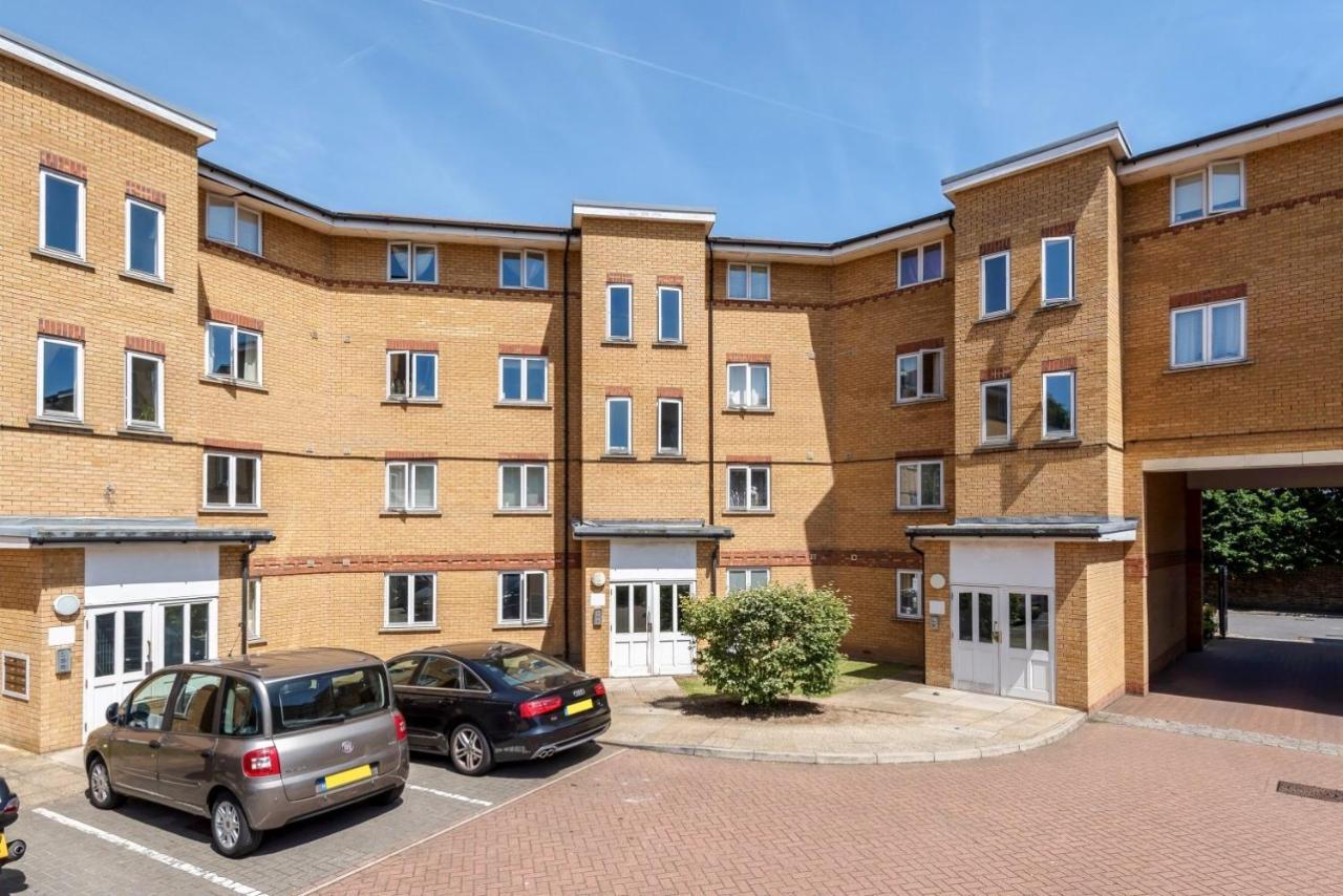 2 Bed Flat, Dedicated Workspace, Parking, 4Ktv Londres Exterior foto