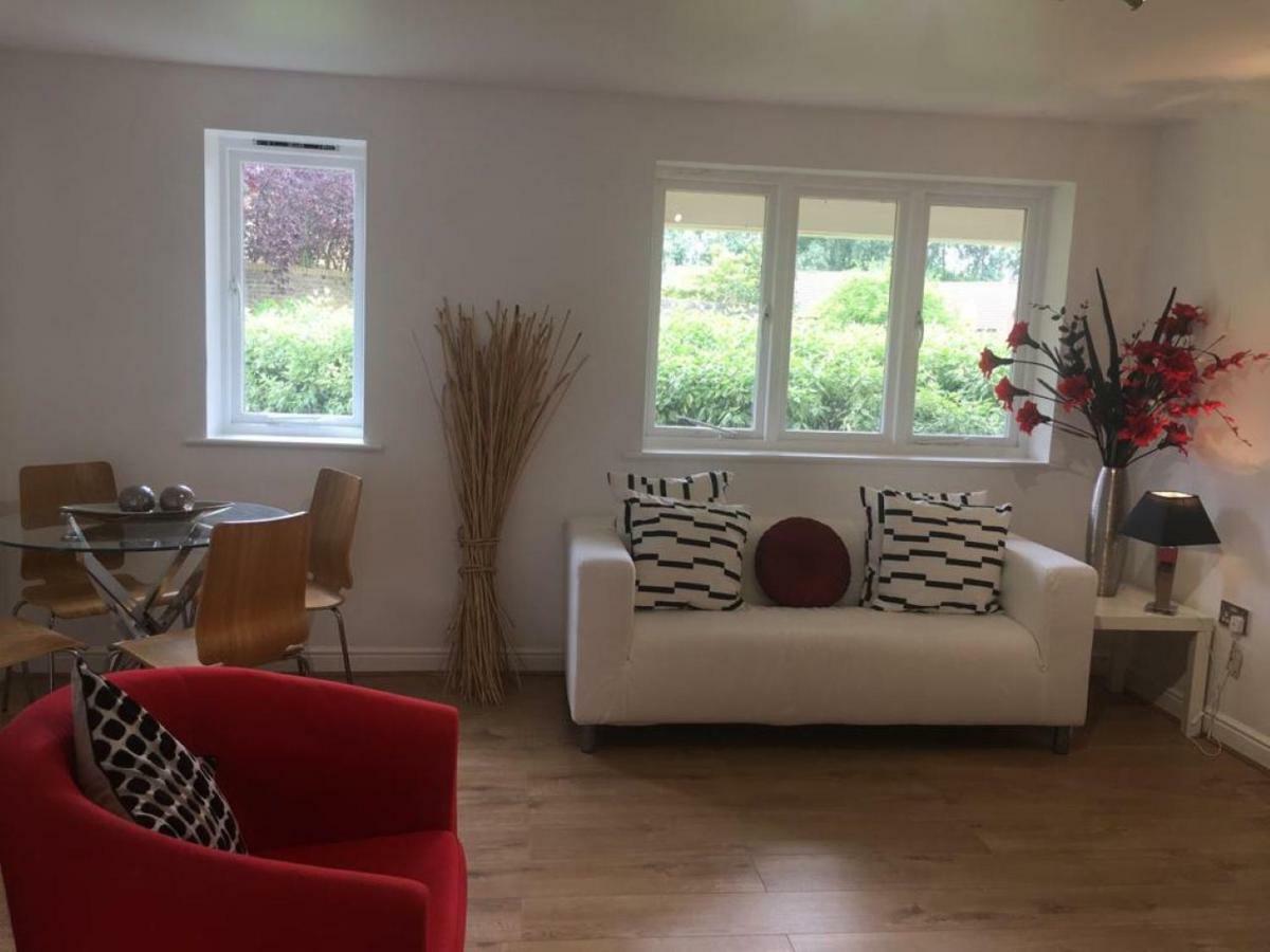 2 Bed Flat, Dedicated Workspace, Parking, 4Ktv Londres Exterior foto